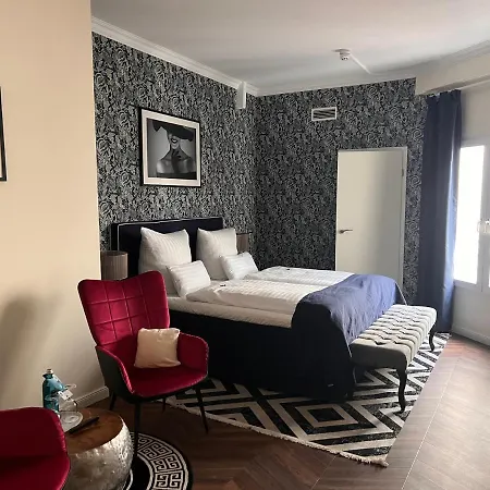 Schlosshotel Rheinsberg Hotel *